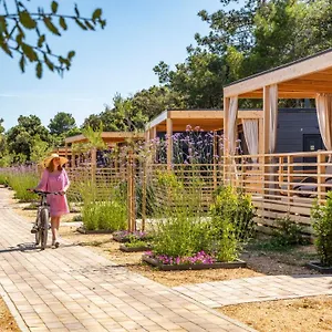 Mobile Homes Lopari Parco vacanze Nerezine