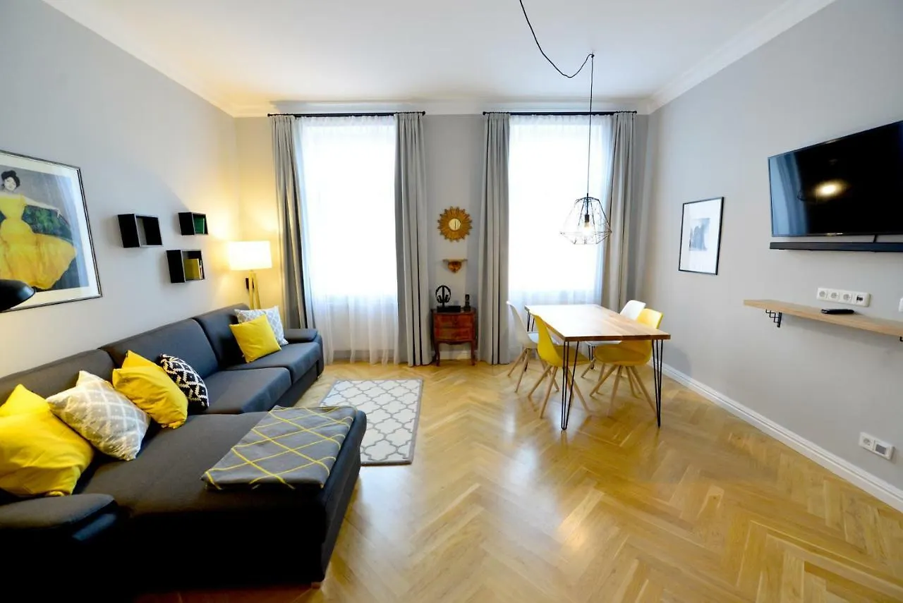 Exclusive & Top Equipped, 10 Min From The Centre location